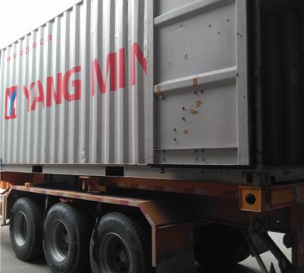 Container lading to Australia